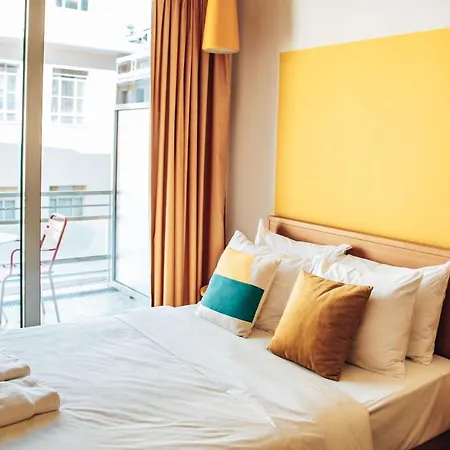 Selina Theatrou Hotel