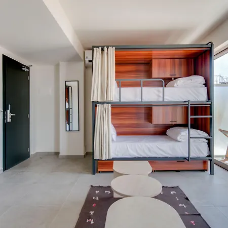 Selina Theatrou Hotel 3*